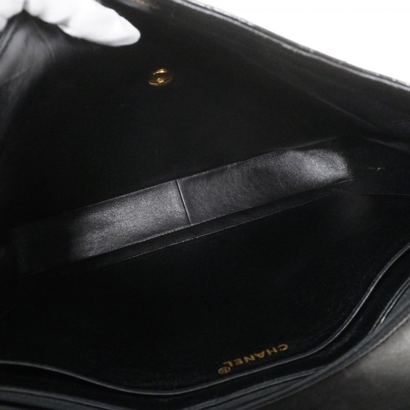 Chanel Shoulder Bag Matelasse Patent Leather Black Women's - Picture 4 of 16